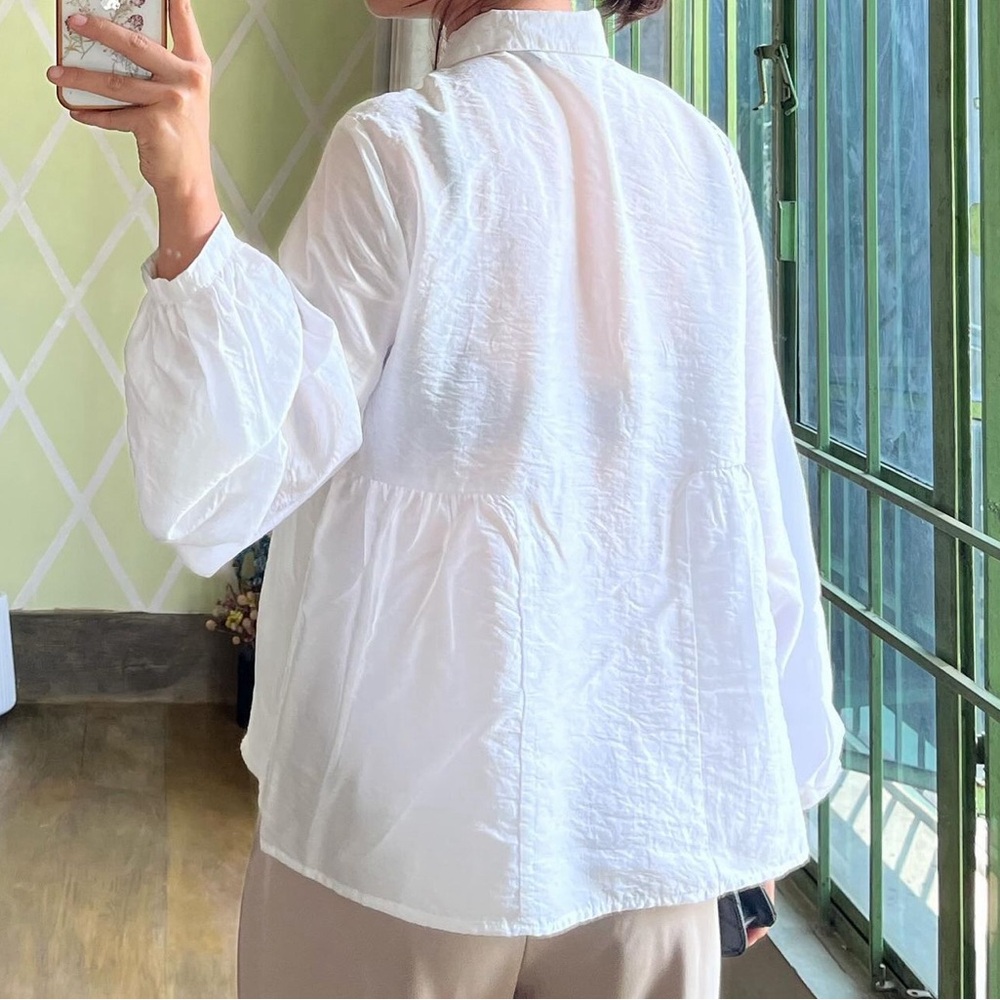 NWT Zara button down shirt with Rhinestone - Picture 2 of 3